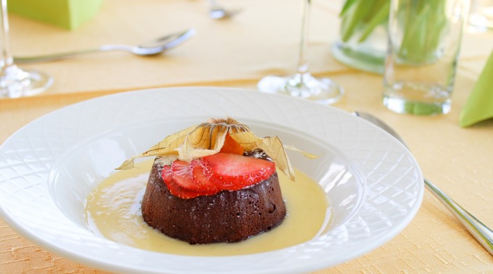 Moelleux au chocolat, crème anglaise + boule de glace (7)